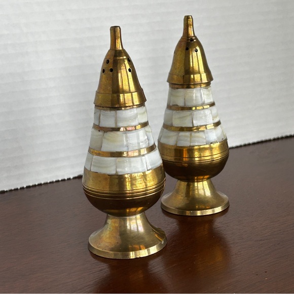 Vintage Brass and Mother of Pearl Salt and Pepper Shakers with liners - Picture 2 of 15